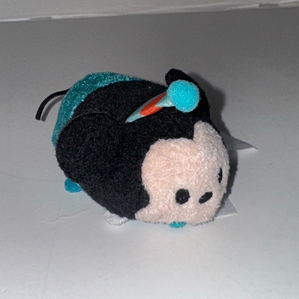 Disney Tsum Tsum Set of 11 NEW Disney Tsum Tsums Mickey Minnie Piglet Dumbo - Picture 8 of 8